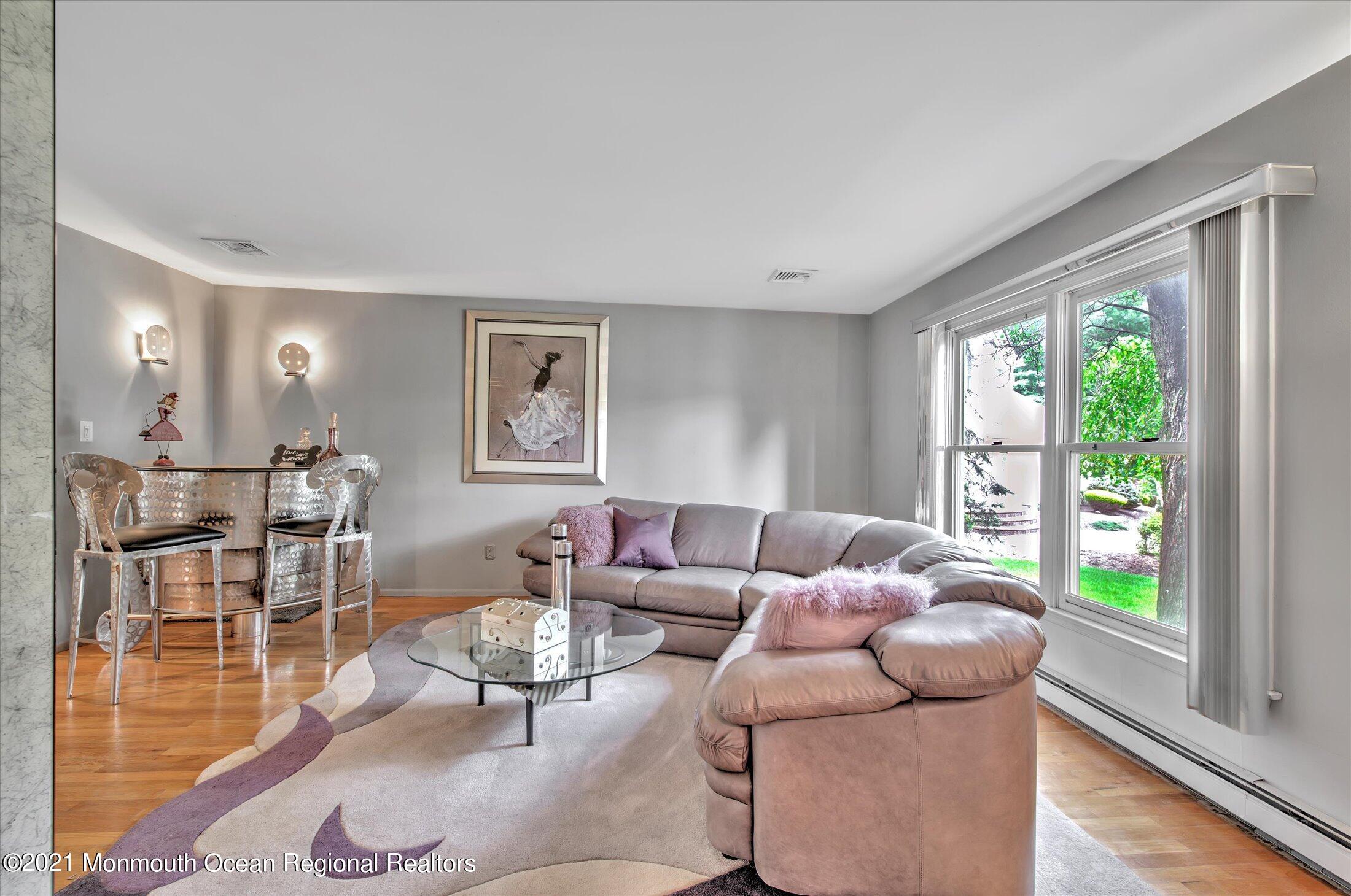 59 Templar Road Manalapan, NJ 07726 - Photo 6 of 39 LIVING ROOM