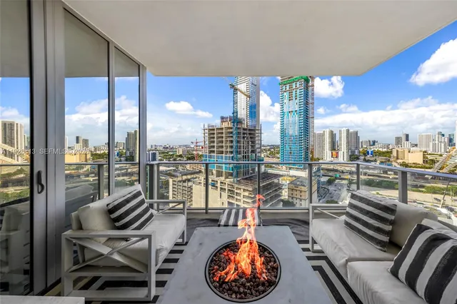 $569,000 | 851 Northeast 1st Avenue, Unit 1700, Miami, FL 33132