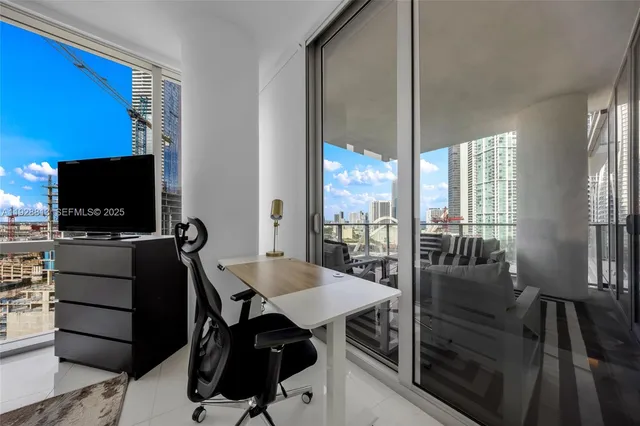 $569,000 | 851 Northeast 1st Avenue, Unit 1700, Miami, FL 33132