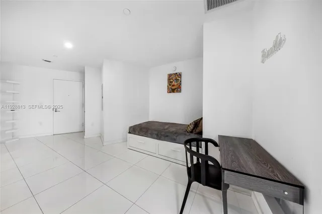 $569,000 | 851 Northeast 1st Avenue, Unit 1700, Miami, FL 33132