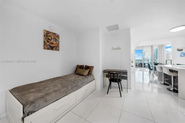 $569,000 | 851 Northeast 1st Avenue, Unit 1700, Miami, FL 33132