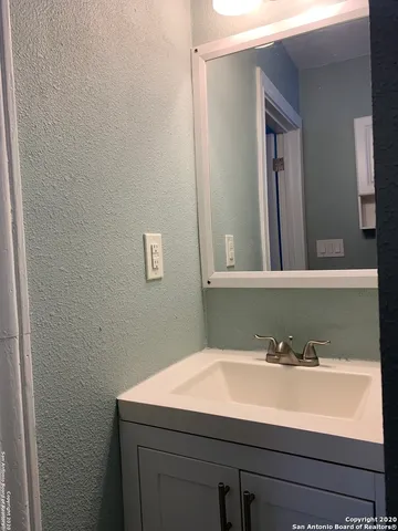 $800 | 773 Fulton Avenue, Unit 2, San Antonio, TX 78212