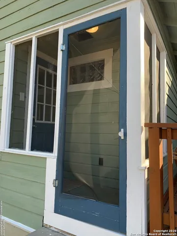 $800 | 773 Fulton Avenue, Unit 2, San Antonio, TX 78212