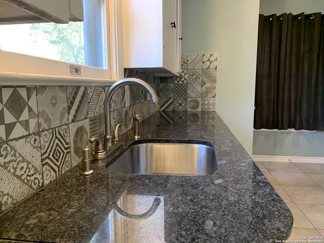 $800 | 773 Fulton Avenue, Unit 2, San Antonio, TX 78212