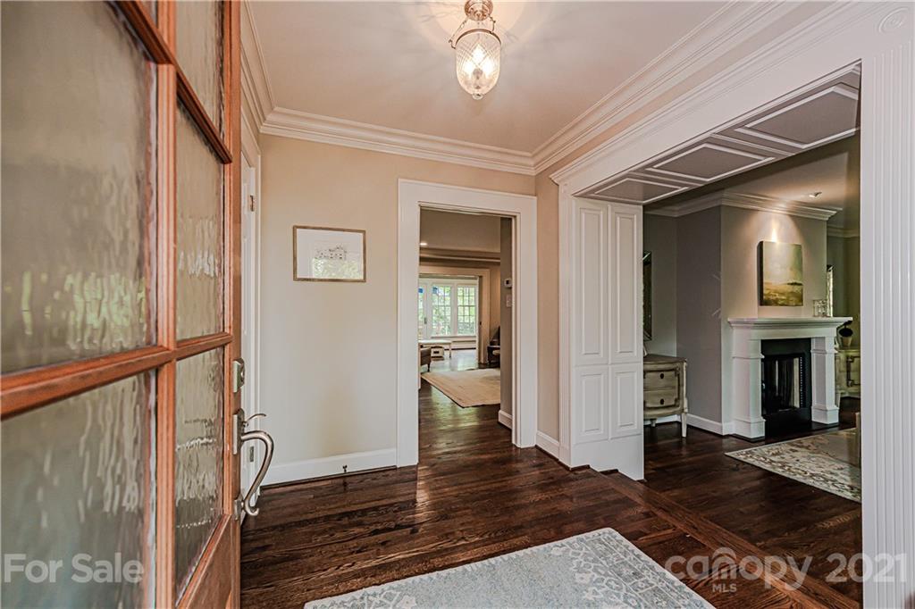 1331 Rutledge Avenue Charlotte, NC 28211 - Photo 3 of 45 Gallery Image 3
