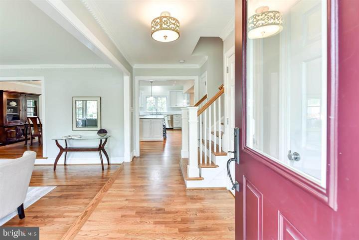 7219 Hyde Road Falls Church, VA 22043 - Photo 3 of 47