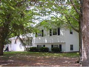 302 Oak Street Rochester, IN 46975 - Photo 1 of 3