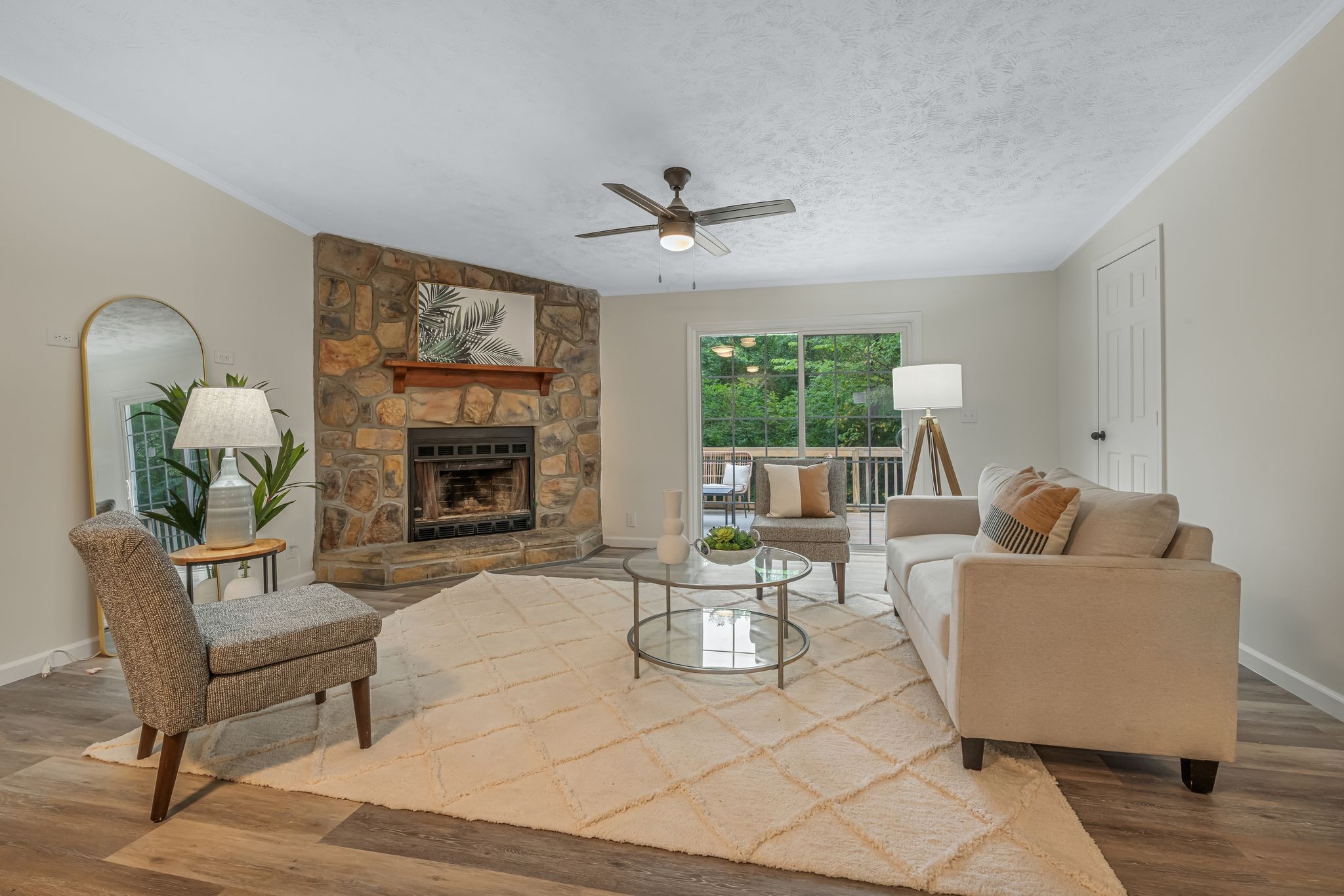 A COMPLETE SHOWPLACE Inside + Out!!!