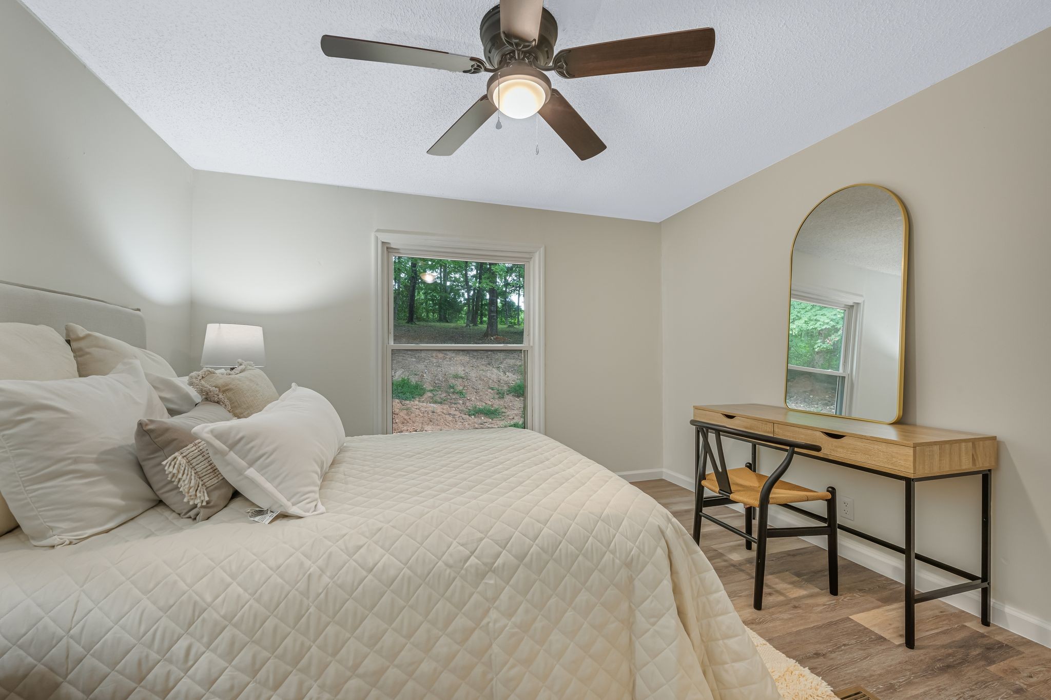840 Promise Land Road Charlotte, TN 37036 - Photo 22 of 38 EXTREMELY Clean + Well Presented Home