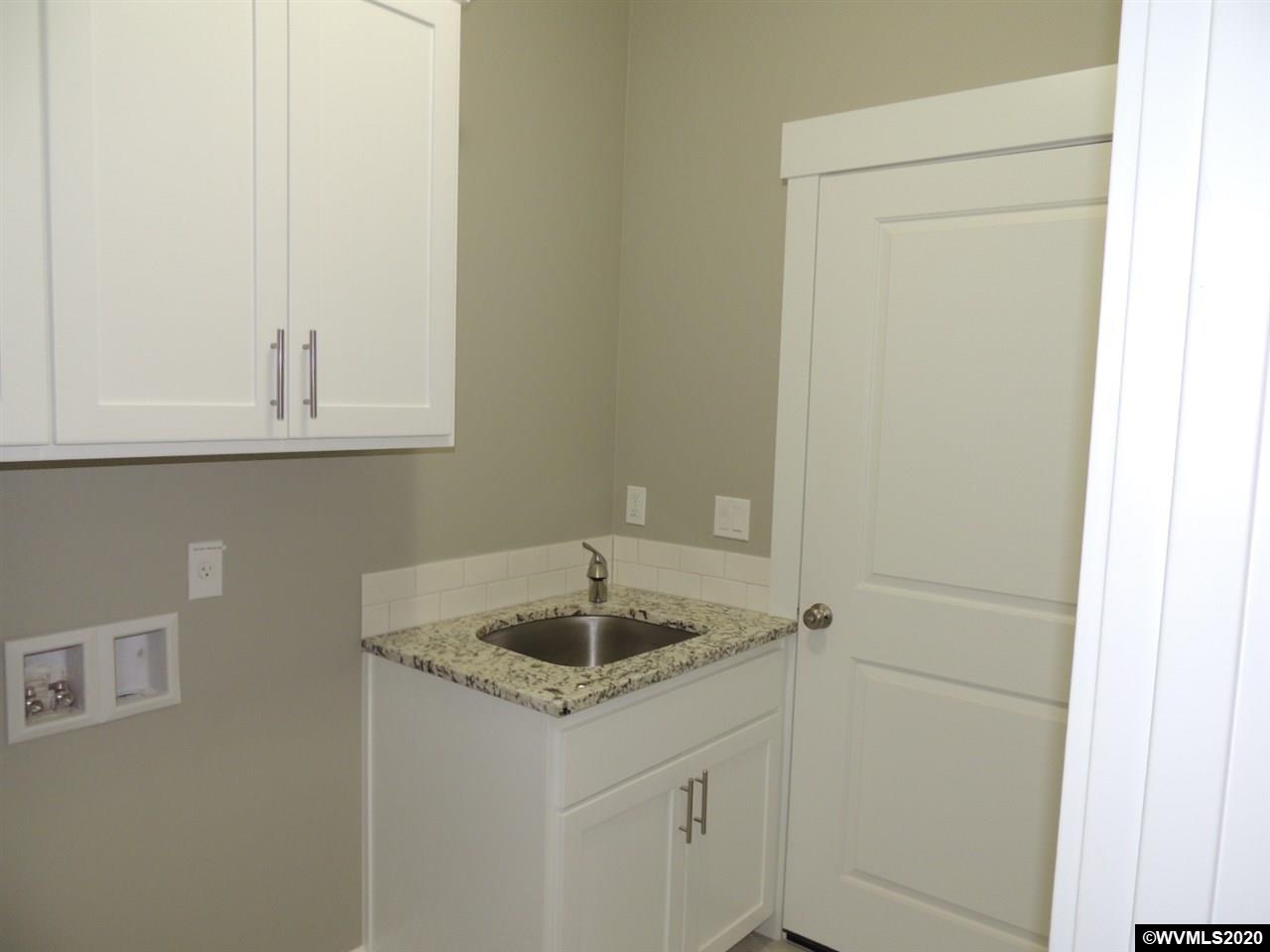 805 Riley Drive Northeast Silverton, OR 97381 - Photo 15 of 20 Gallery Image 15