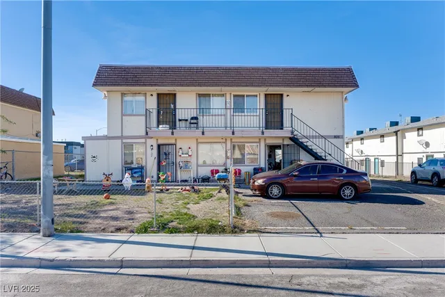 $1,064 | 805 Palo Verde Drive, Unit C, Henderson, NV 89015