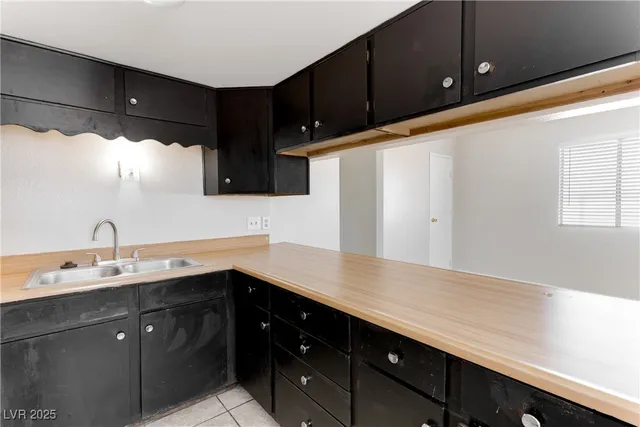 $1,064 | 805 Palo Verde Drive, Unit C, Henderson, NV 89015