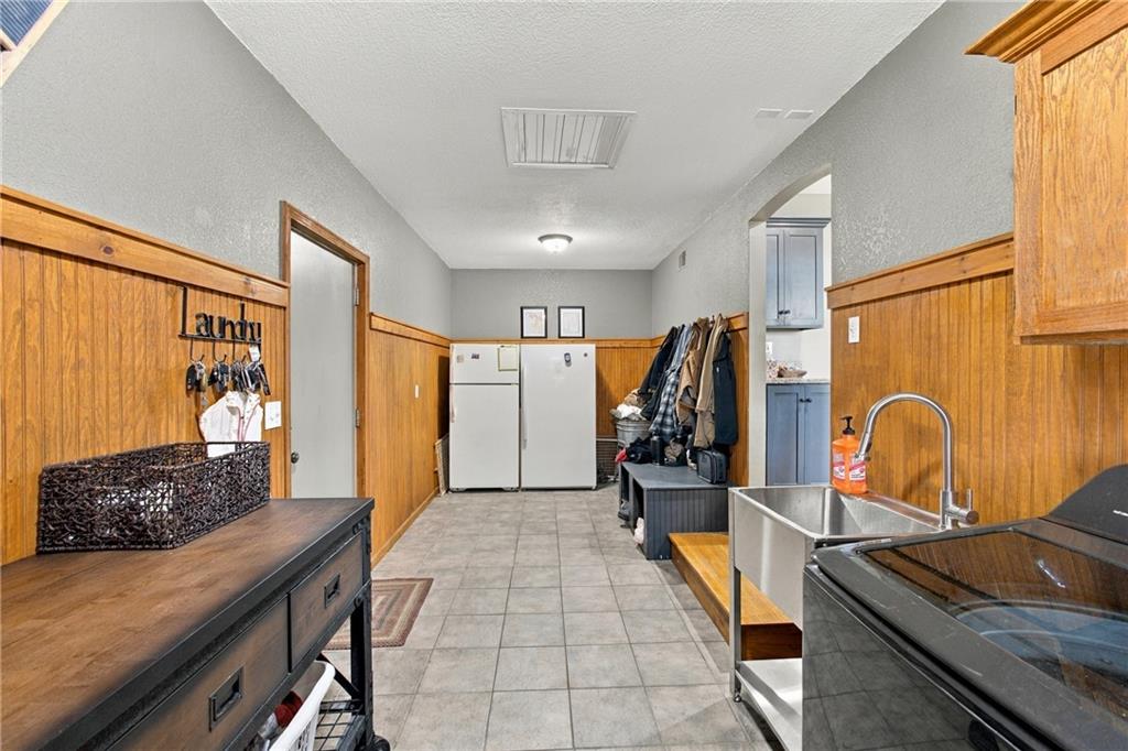 2064 North 900 Road Eudora, KS 66025 - Photo 18 of 65 Gallery Image 18