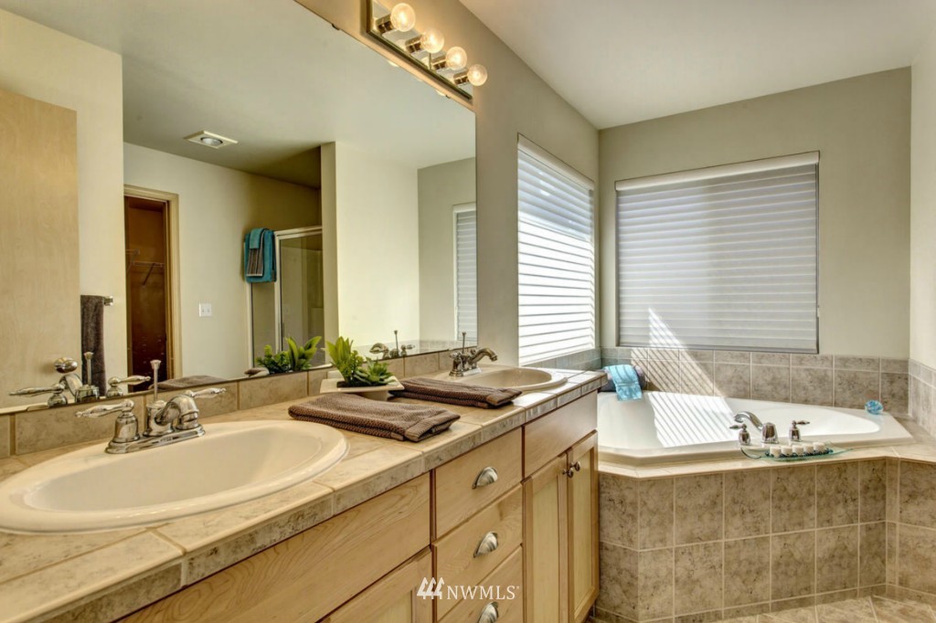 19230 25th Avenue Southeast Bothell, WA 98012 - Photo 13 of 21 Gallery Image 13