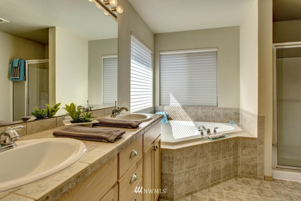 19230 25th Avenue Southeast Bothell, WA 98012 - Photo 14 of 21 Gallery Image 14
