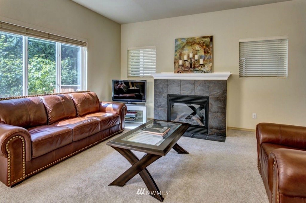 19230 25th Avenue Southeast Bothell, WA 98012 - Photo 3 of 21 Gallery Image 3