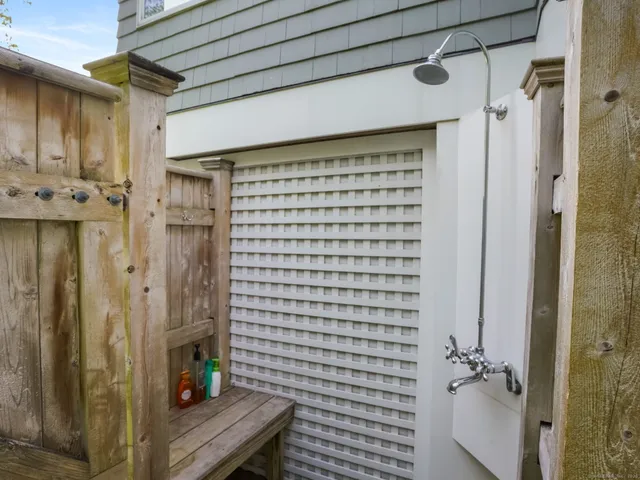 a view of a back yard of the house