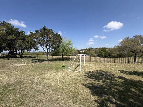 $3,000 | 4070 Outpost Trace, Lago Vista, TX 78645