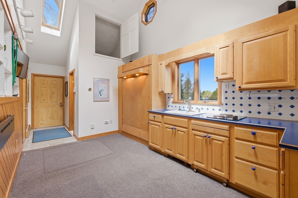 34 Spring Street Lexington, MA 02421 - Photo 3 of 33