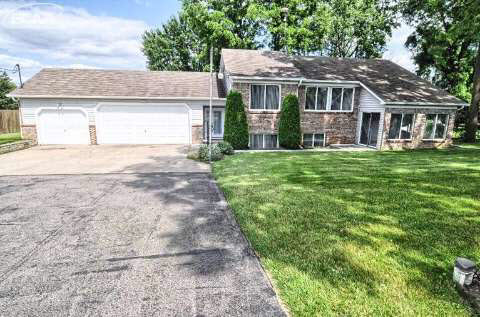 13417 Fenton Road Fenton, MI 48430 - Photo 1 of 26 20432323.JPG