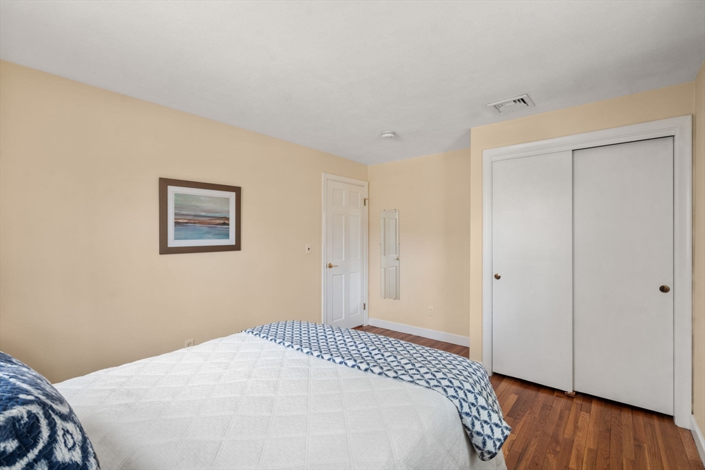 23 Hillcrest Road Medfield, MA 02052 - Photo 19 of 40