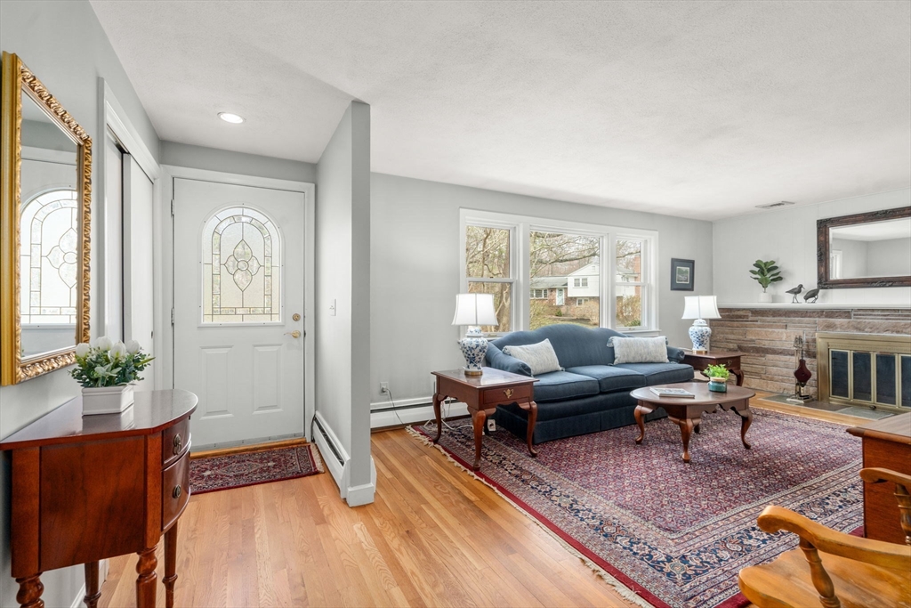 23 Hillcrest Road Medfield, MA 02052 - Photo 3 of 40