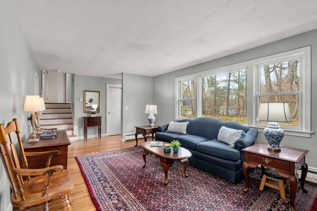 23 Hillcrest Road Medfield, MA 02052 - Photo 5 of 40