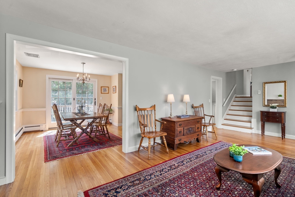 23 Hillcrest Road Medfield, MA 02052 - Photo 6 of 40