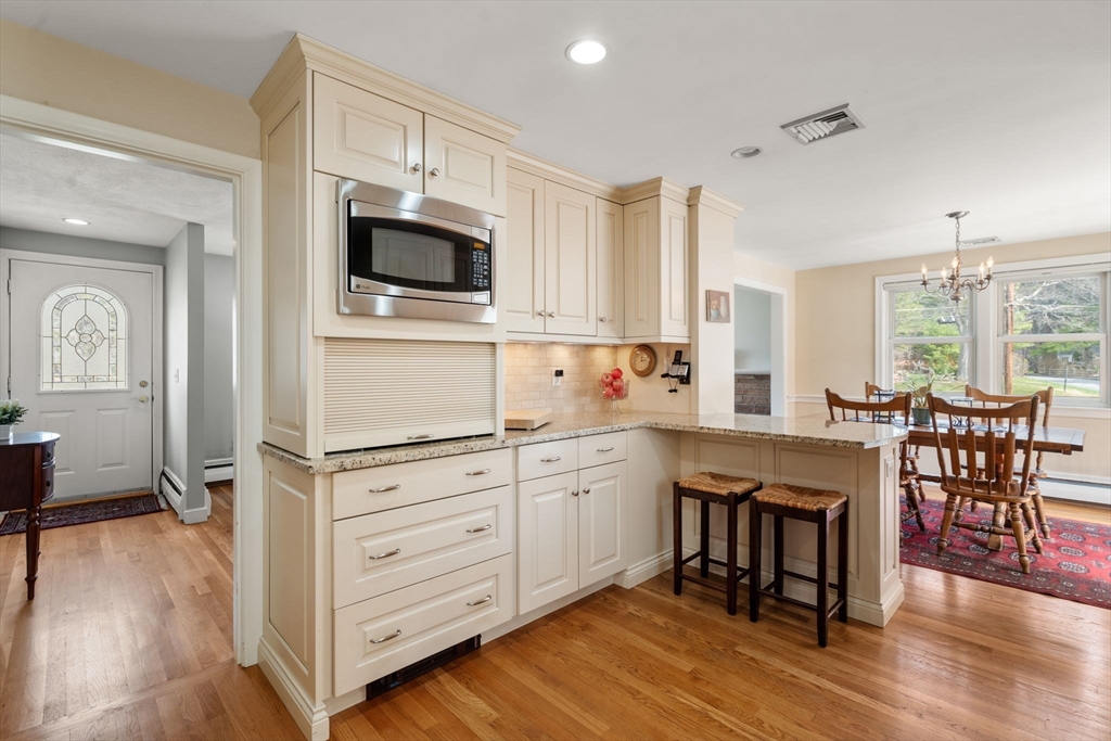 23 Hillcrest Road Medfield, MA 02052 - Photo 9 of 40