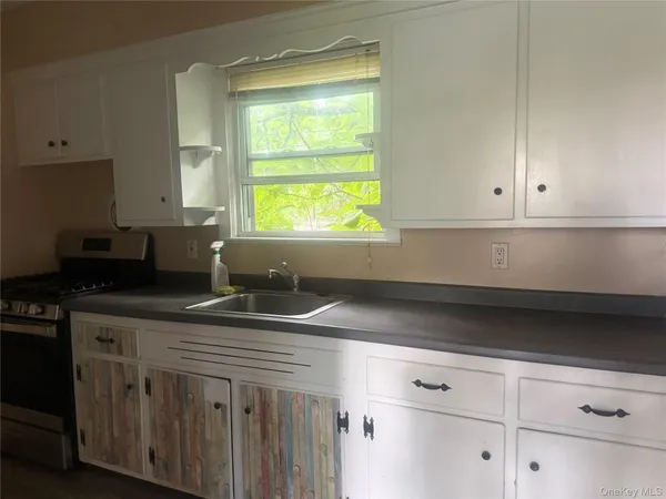 $2,400 | 155 Orange Turnpike, Unit 1, Sloatsburg, NY 10974