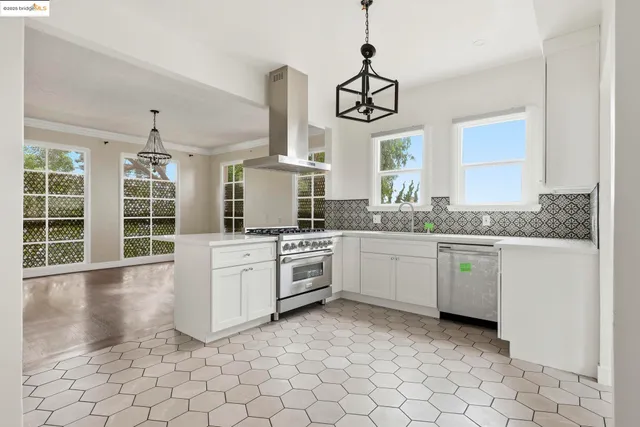 $1,500,000 | 5449 Barrett Avenue, El Cerrito, CA 94530