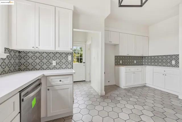 $1,500,000 | 5449 Barrett Avenue, El Cerrito, CA 94530