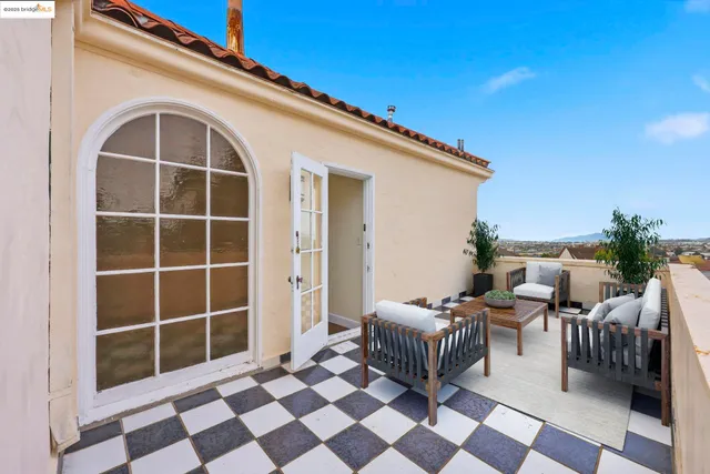 $1,500,000 | 5449 Barrett Avenue, El Cerrito, CA 94530