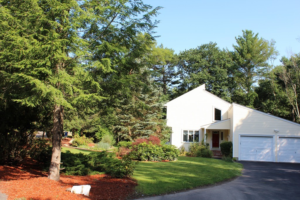 1 Manomet Road Sharon, MA 02067 - Photo 3 of 11 Gallery Image 3