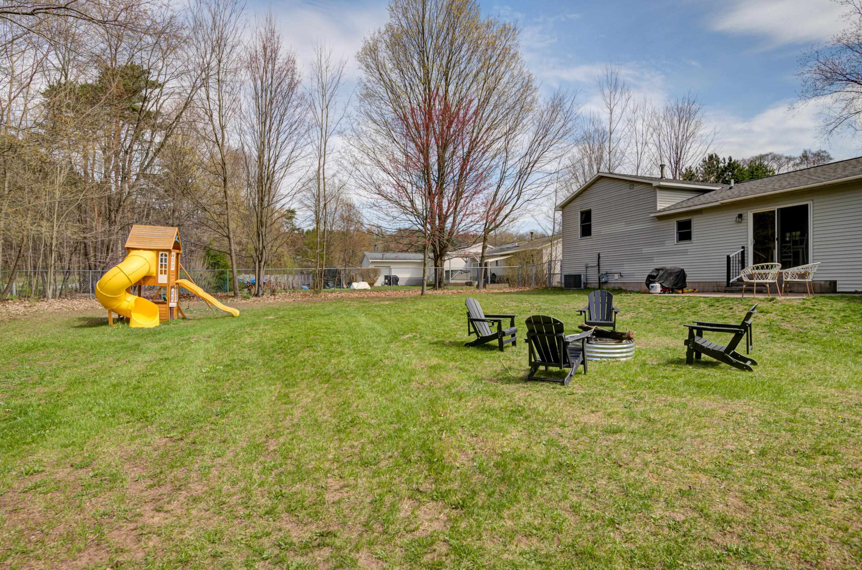 2575 Reily Court Traverse City, MI 49685 - Photo 38 of 42