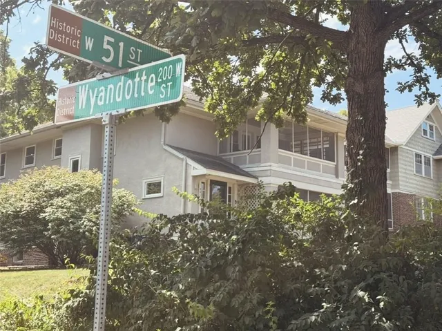 $661,000 | 201 West 51 Terrace, Kansas City, MO 64112