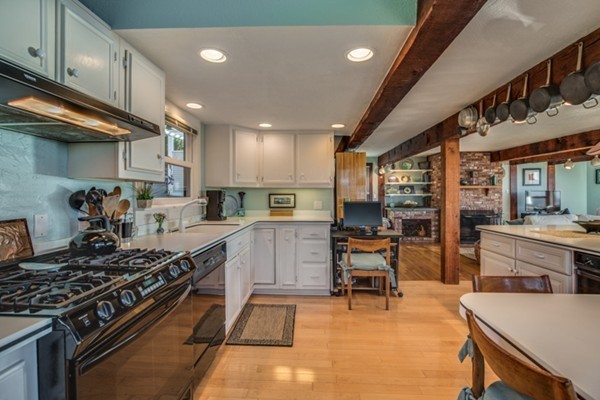 35 Manataug Trail Marblehead, MA 01945 - Photo 7 of 29 Gallery Image 7