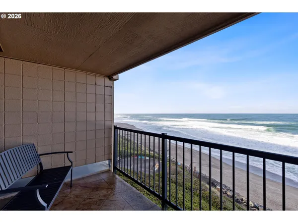 $689,000 | 325 Lancer Street, Unit 39, Lincoln City, OR 97367