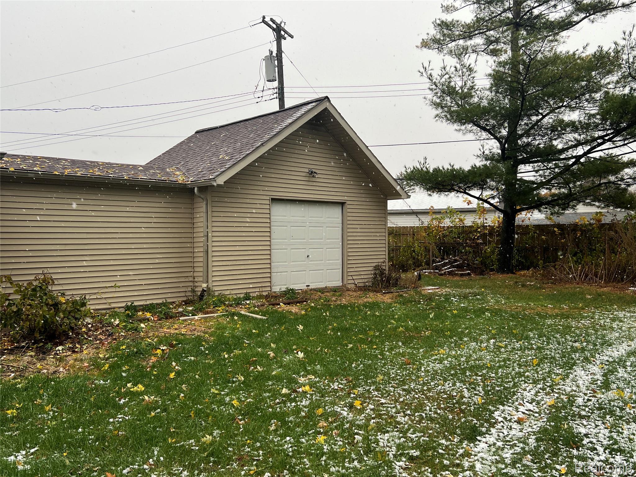 36795 Greenbush Road Wayne, MI 48184 - Photo 40 of 61 View of garage