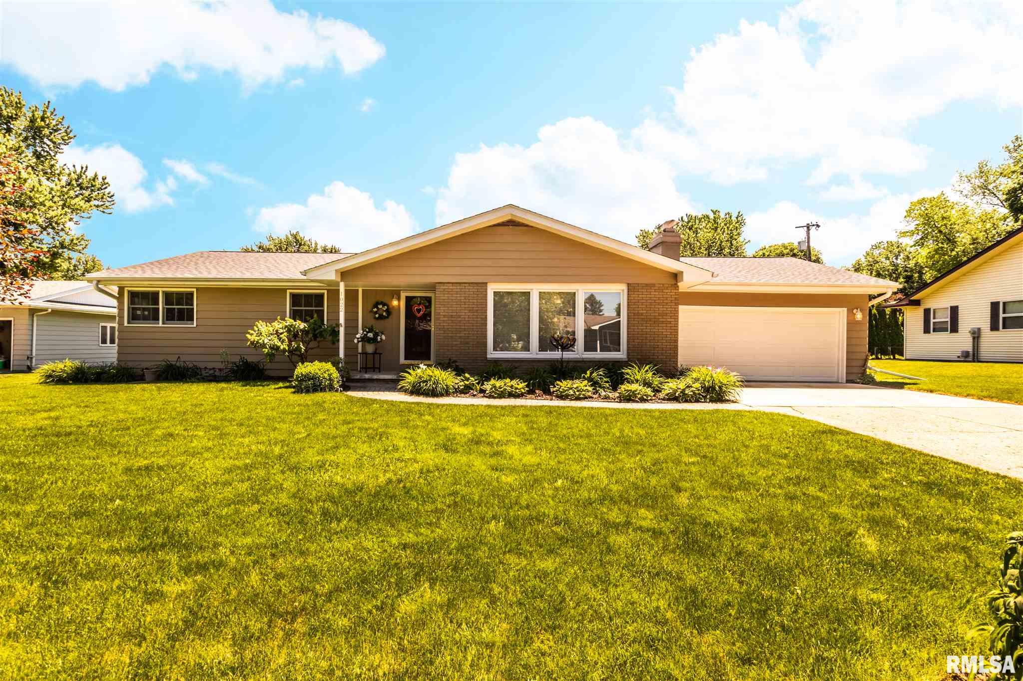 1022 Brookhill Road Peoria, IL 61615 - Photo 1 of 50 Gallery Image 1