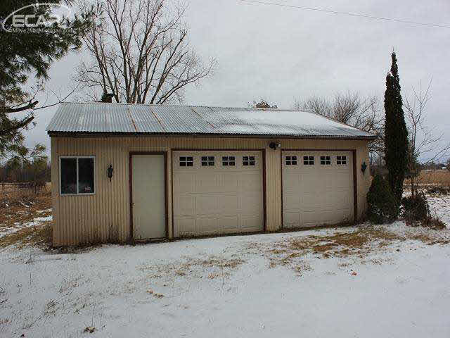 3618 West Beard Road Perry, MI 48872 - Photo 5 of 25 20457605-4.JPG