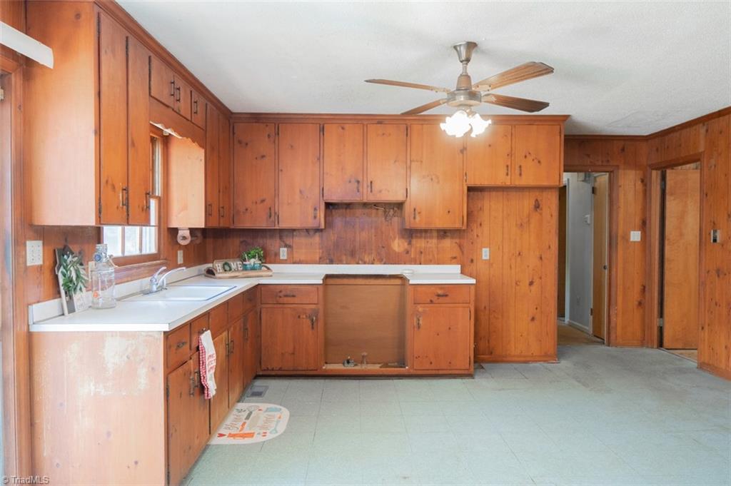 7329 Troy Caveness Road Ramseur, NC 27316 - Photo 10 of 25 Gallery Image 10