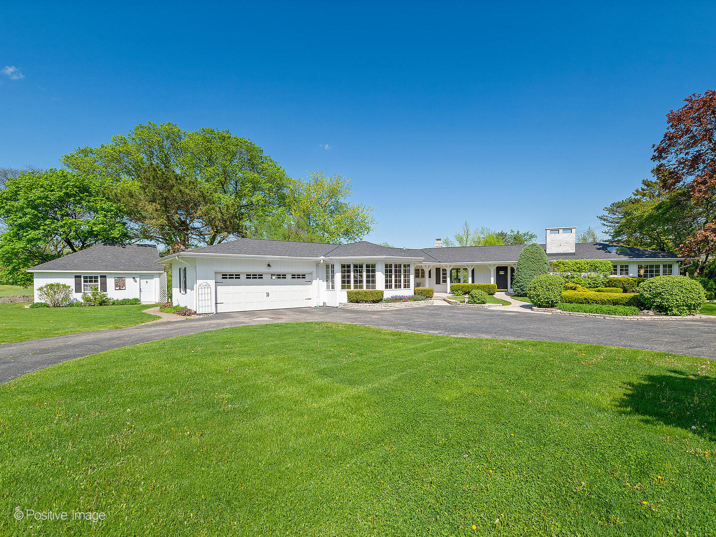 6401 South County Line Road Burr Ridge, IL 60527 - Photo 3 of 57