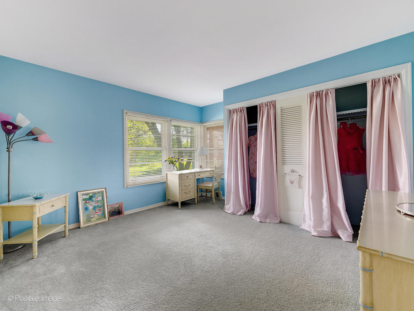 6401 South County Line Road Burr Ridge, IL 60527 - Photo 34 of 57 a bed room with a bed and a window