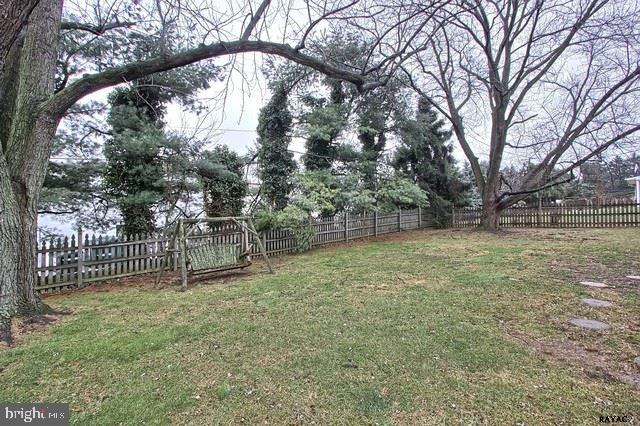 1709 Crescent Road York, PA 17403 - Photo 24 of 27