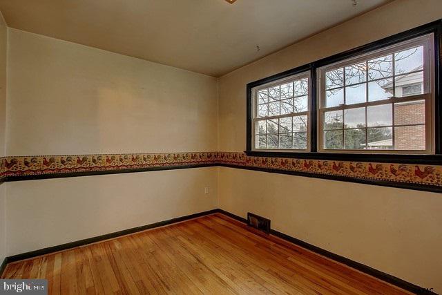 1709 Crescent Road York, PA 17403 - Photo 5 of 27