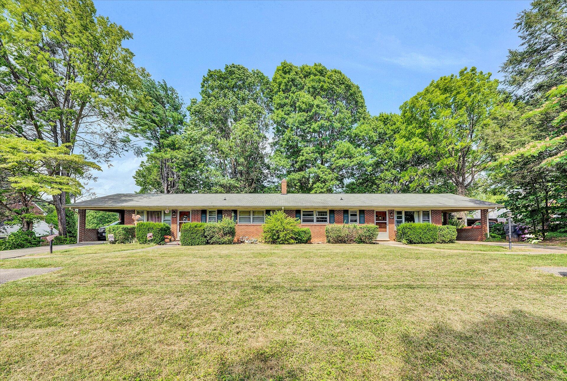 1037 Persinger Road Southwest, Unit 1039 Roanoke, VA 24015 - Photo 1 of 17 1037-1039 Persinger Rd