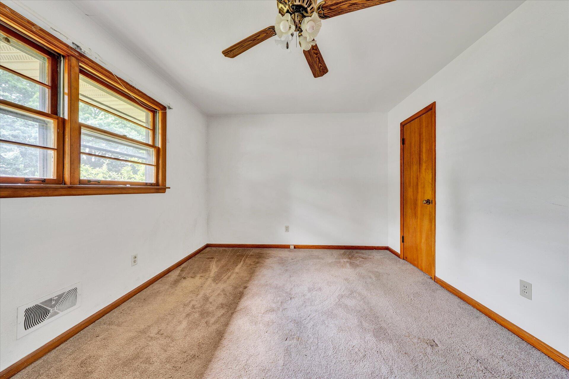 1037 Persinger Road Southwest, Unit 1039 Roanoke, VA 24015 - Photo 11 of 17 11-DSC00025