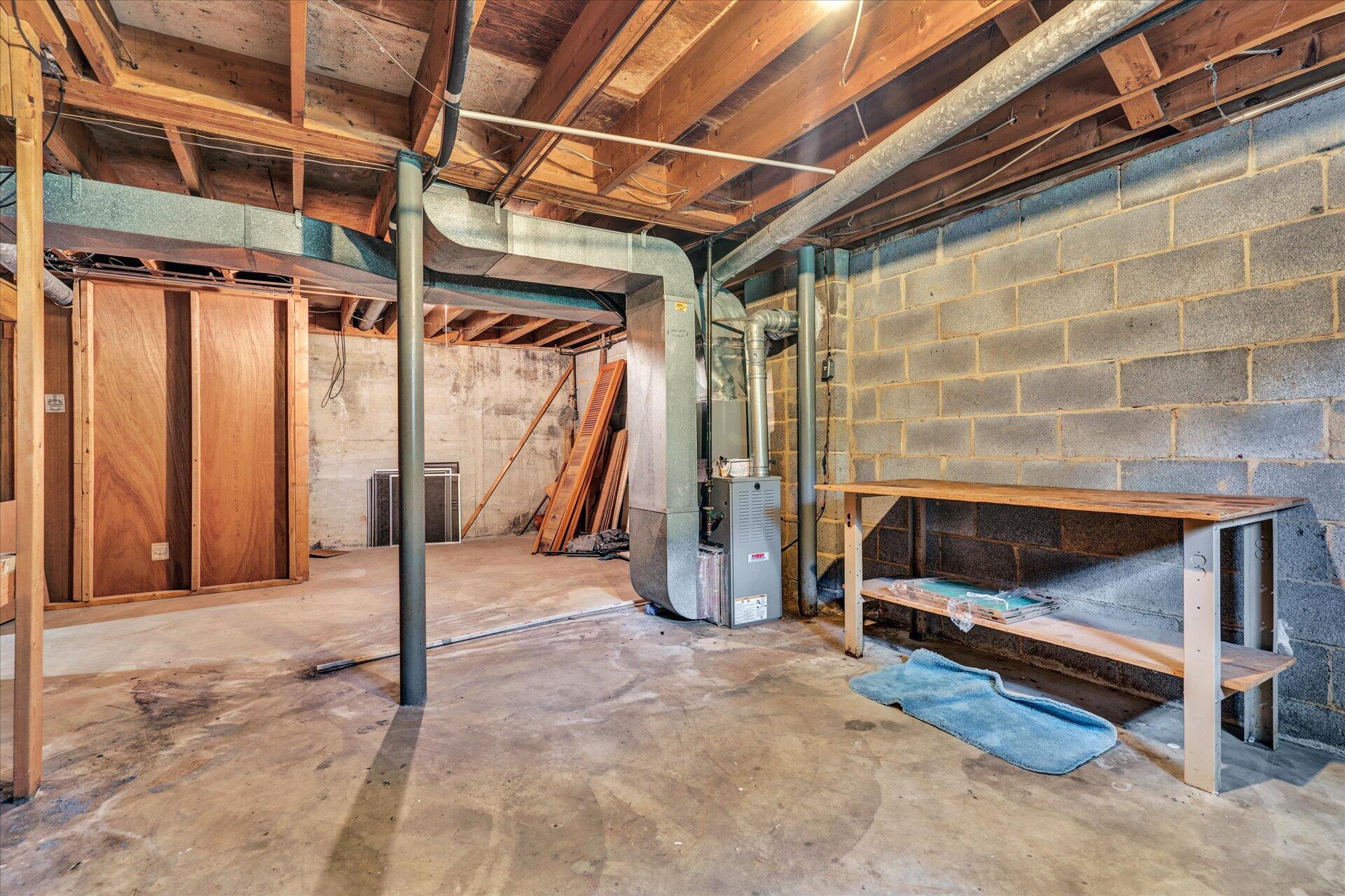 1037 Persinger Road Southwest, Unit 1039 Roanoke, VA 24015 - Photo 15 of 17 15-DSC2364