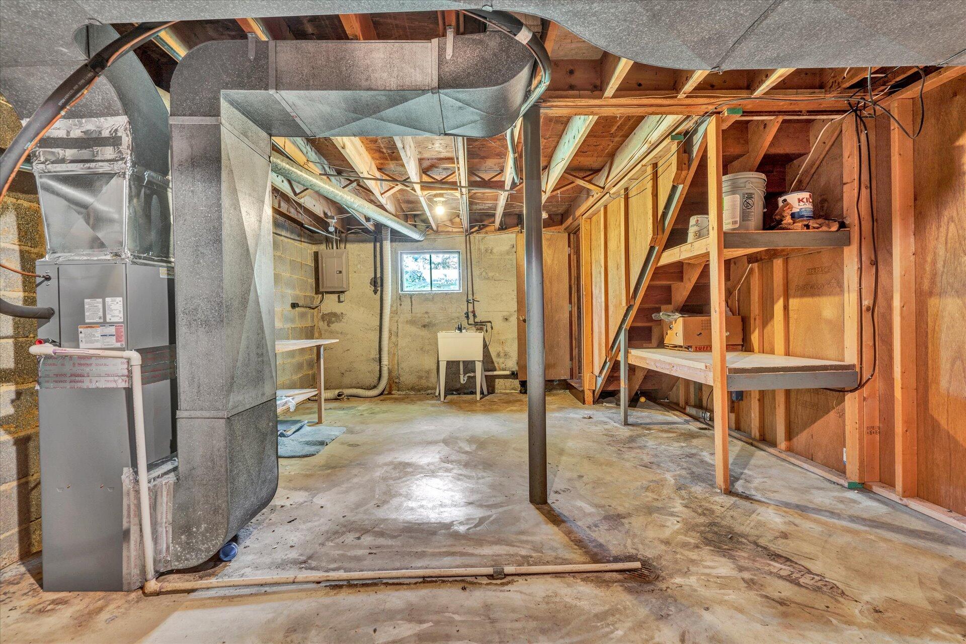 1037 Persinger Road Southwest, Unit 1039 Roanoke, VA 24015 - Photo 16 of 17 16-DSC2367